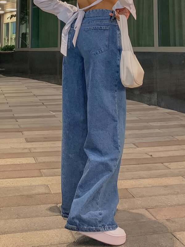 Vintage Chic High-Waisted Relaxed Fit Mom Jeans - Women Jeans - 90s Inspired, Straight Leg, Machine Washable, Comfortable, Y2K Retro Style, Blue Denim, Easy Care - Image 3