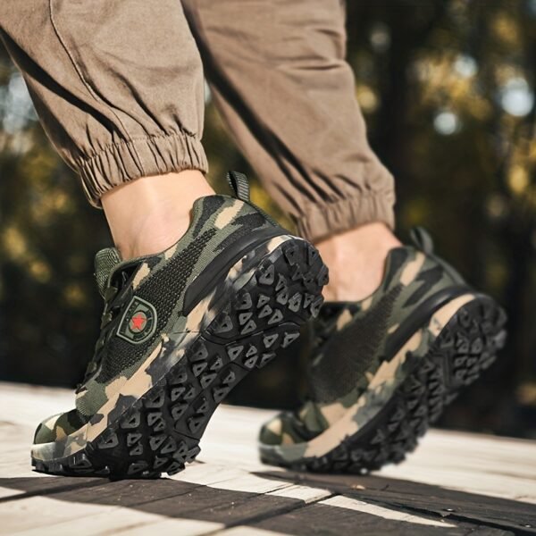 [Lightweight] Men's Lightweight Sports Shoes | Low Top Lace-up | Anti-slip and Lightweight | Outdoor Activities | All Year Round - Image 4