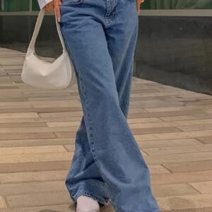Vintage Chic High-Waisted Relaxed Fit Mom Jeans - Women Jeans - 90s Inspired, Straight Leg, Machine Washable, Comfortable, Y2K Retro Style, Blue Denim, Easy Care