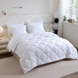 Premium 7-Piece King Bedding Set Durable Polyester Includes Mattress Topper Pillowcases Flat Sheet for Relaxation Simple