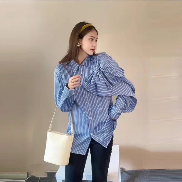 Wholesale 2021 New Fashion Shirt French Elegant Retro Temperament Design Sense Long-sleeved Striped Blue Women Shirt - Image 2