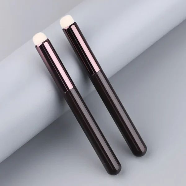1Pcs Multi Purpose Concealer Brush Lip Brush Matte Lipstick Smudge Brush Concealer Eyeshadow Brush Mini Concealer Brush - Image 3